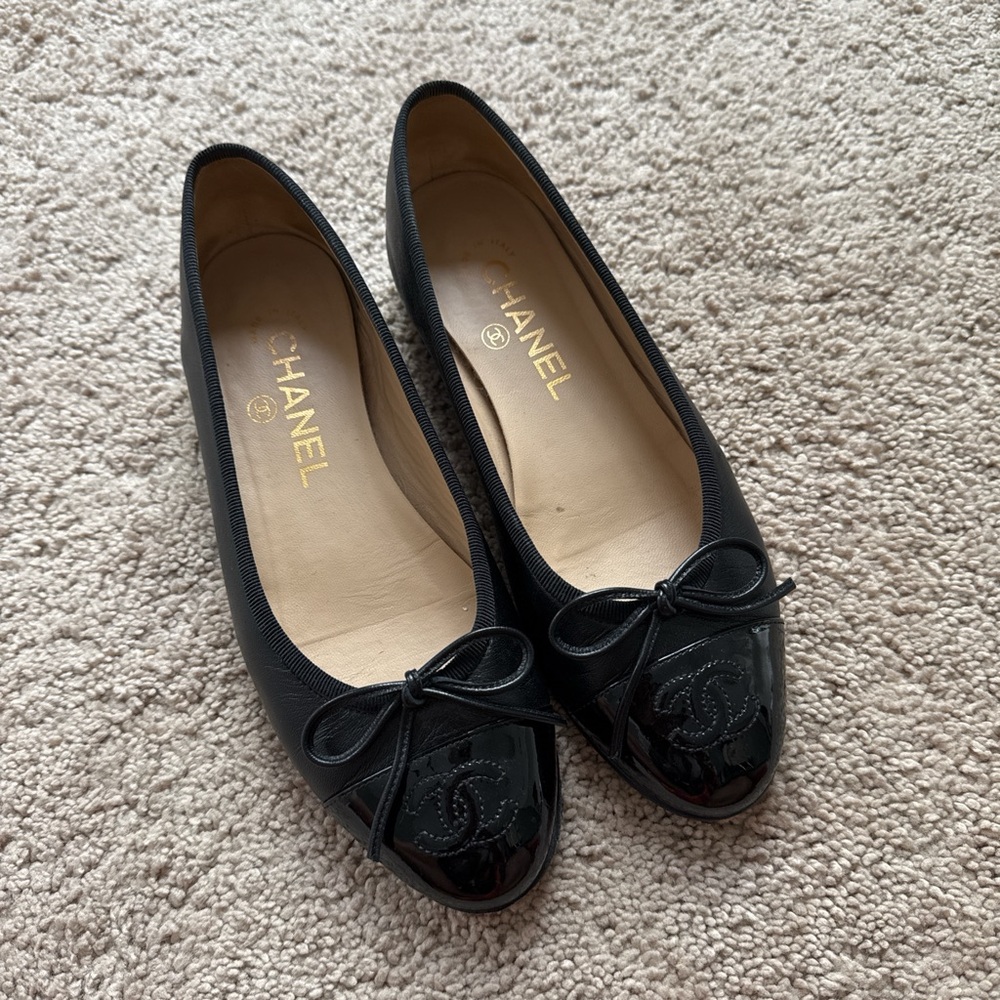 Chanel black ballet flats